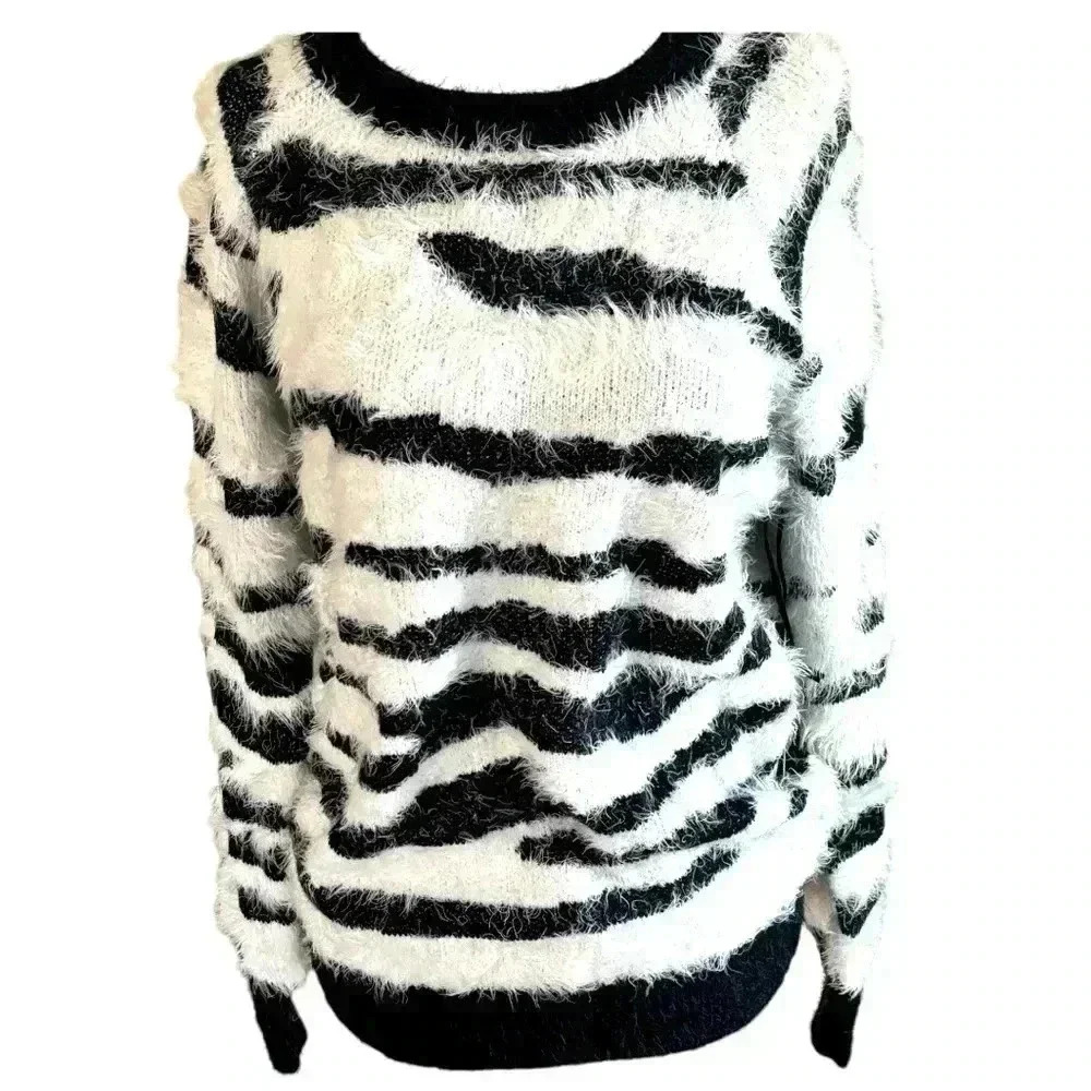 Women’s Doe & Rae Zebra Print Sweater size small NWT